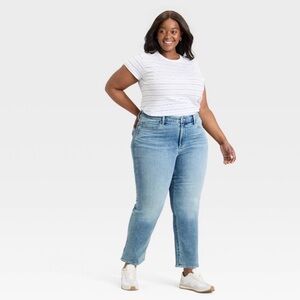 Universal Thread Light Blue Cropped Jeans